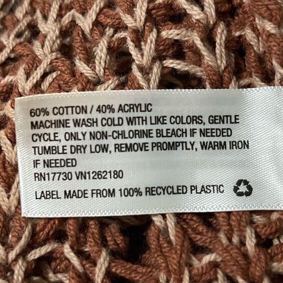 Universal Thread Open Stitch Crochet Sweater - Picture 10 of 11